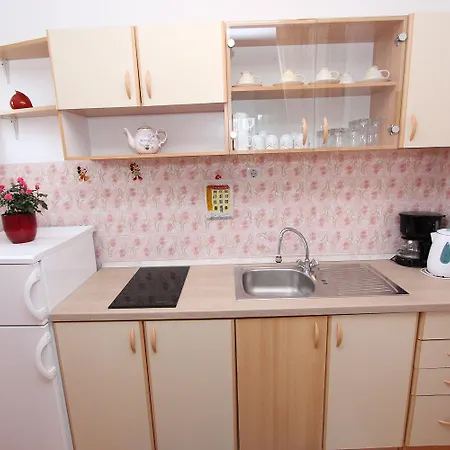 Traumhaftes Nur 350 Meter Zum Zentrum Von Mit Parkplatz, Meerblick Apartament *