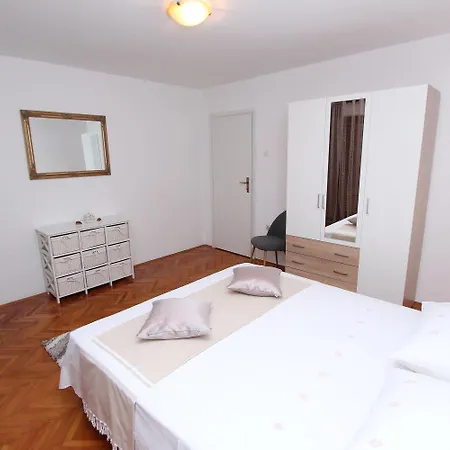 Apartmán Traumhaftes Nur 350 Meter Zum Zentrum Von Mit Parkplatz, Meerblick *