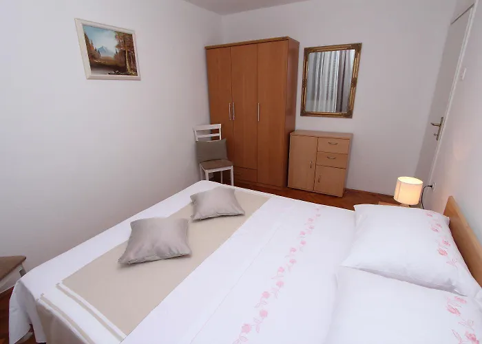 Traumhaftes Nur 350 Meter Zum Zentrum Von Mit Parkplatz, Meerblick Apartament Rovinj