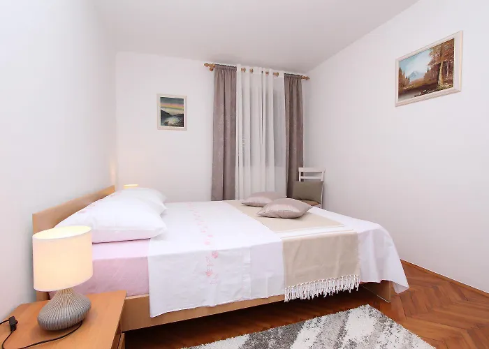 Traumhaftes Nur 350 Meter Zum Zentrum Von Mit Parkplatz, Meerblick Apartament